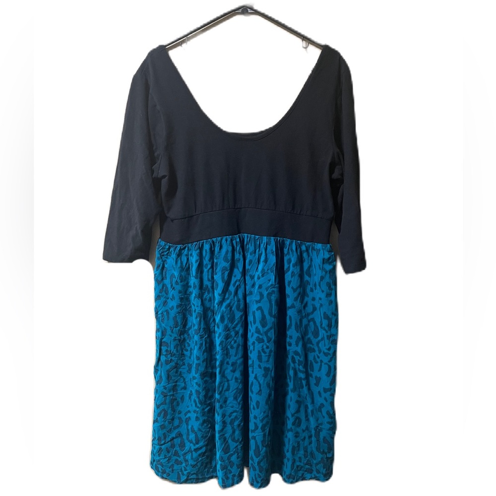 Torrid Size 2 (18/20) Pullover Dress Scoop Neck 3/4 Slvs  Black Blue Leopard